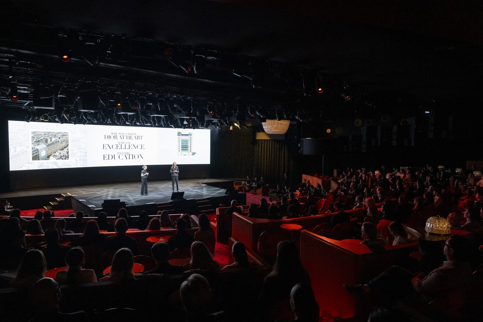 Reportage événementiel d'une conférence d'entreprise à Paris