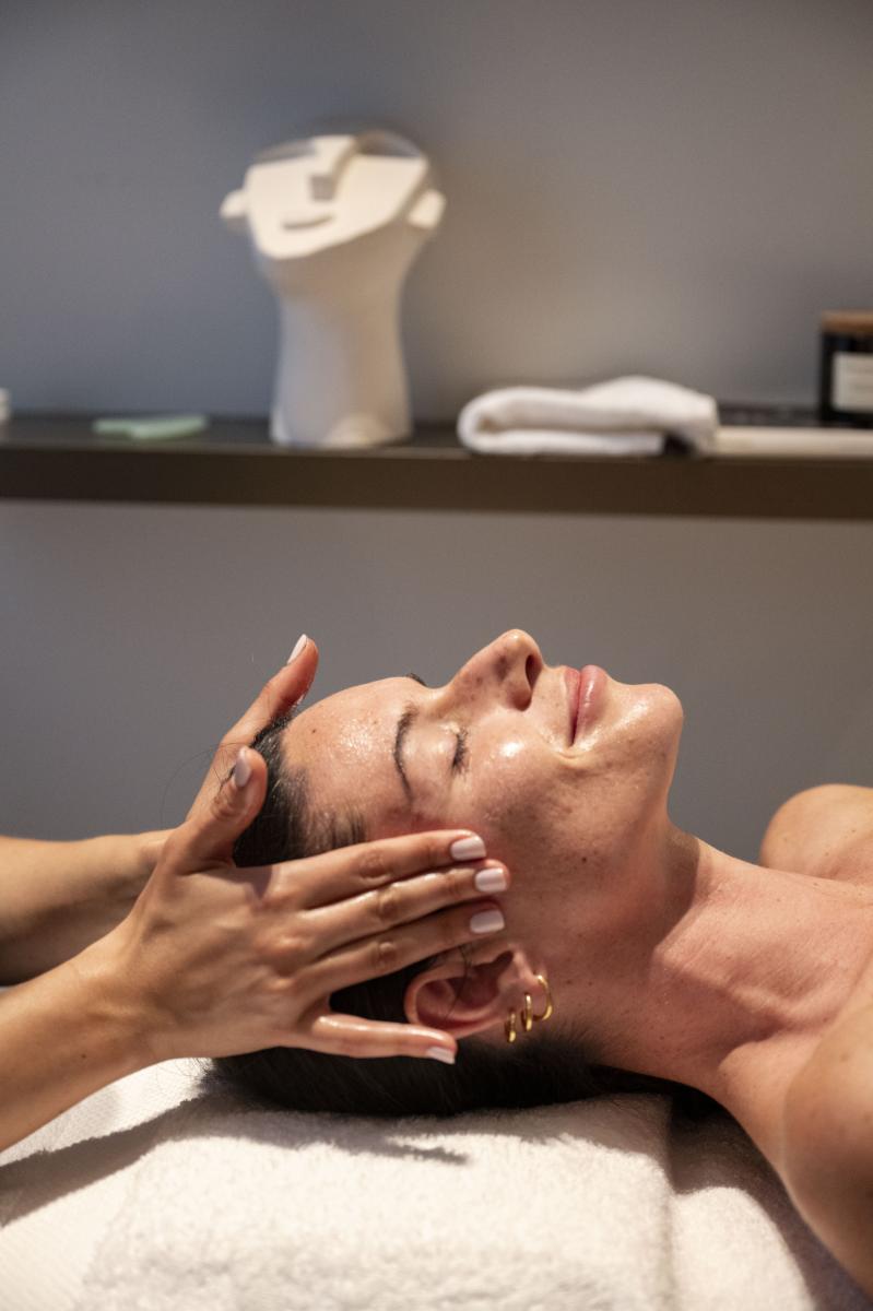 Skiss-TheLander-photographe-hôtellerie-social-media-spa